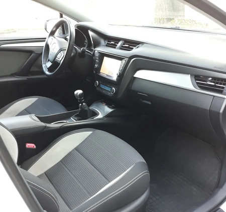 Toyota Avensis cena 72000 przebieg: 91000, rok produkcji 2017 z Siedlce małe 121